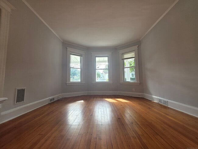 Photo - 264 Villa Ave