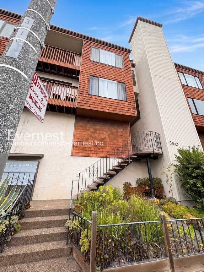 Building Photo - 1-Bed/1-Bath Condo/Voucher Accepted/Available Now! Unit 302