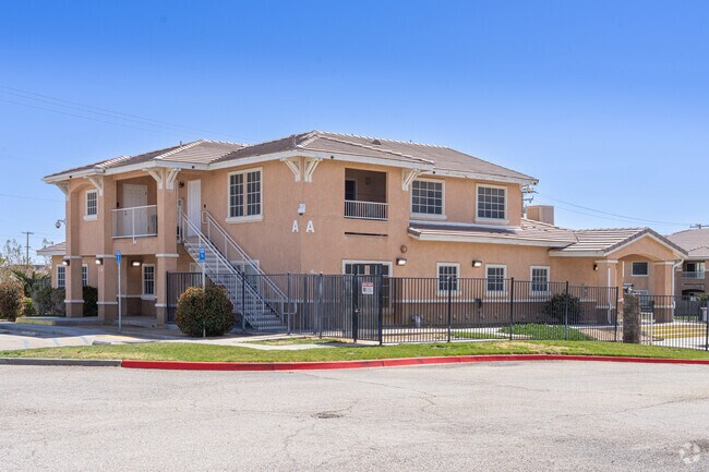 16193 H St - Primary Photo - Park Palace Apartments