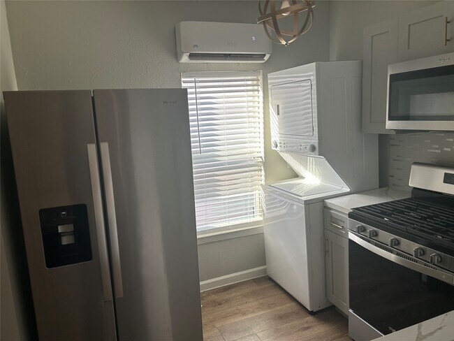 Photo - 5105 Sherman St Unidad 4