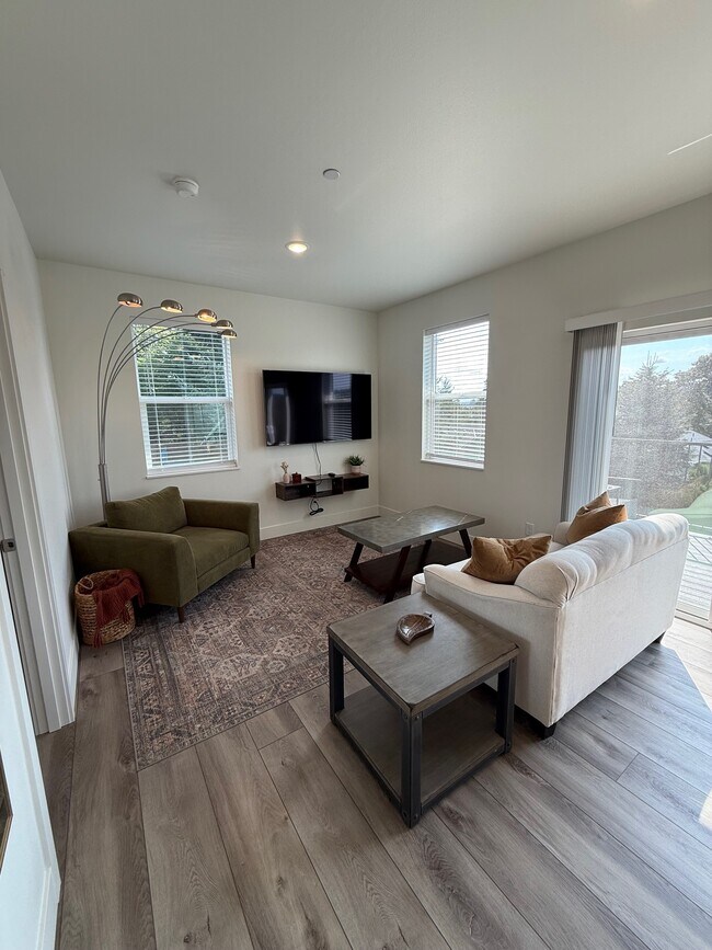 Photo - Jonmart Place