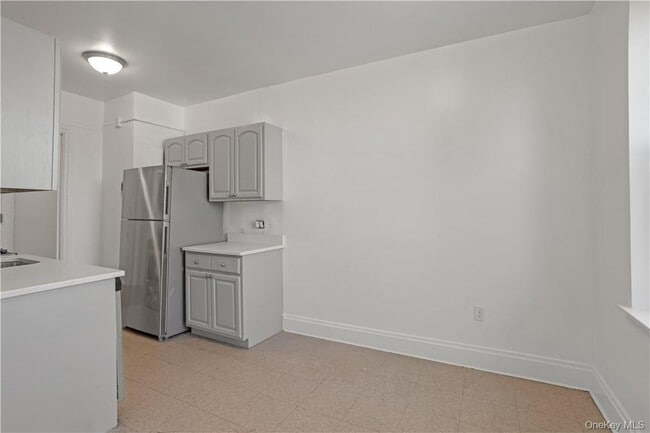 Photo - 254 Martine Ave Unit 3C