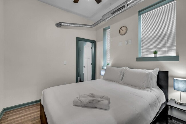 Photo - Furnished 2-Bedroom, 2-Bath Apartment near the Medical Campus Unit 1C