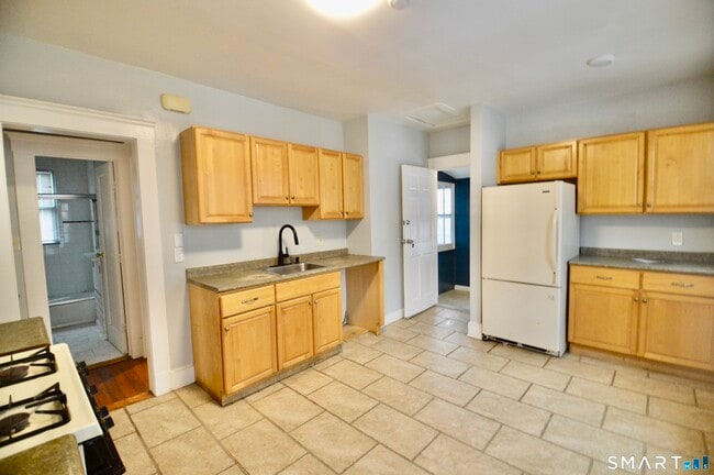 Photo - 994 Campbell Ave