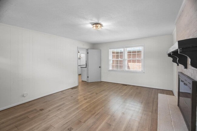 Photo - 1416 Two Notch Rd SE