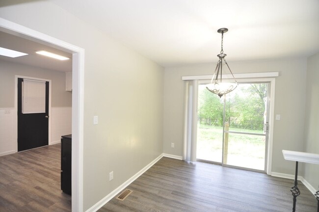 Photo - 2816 Broadview Dr NW