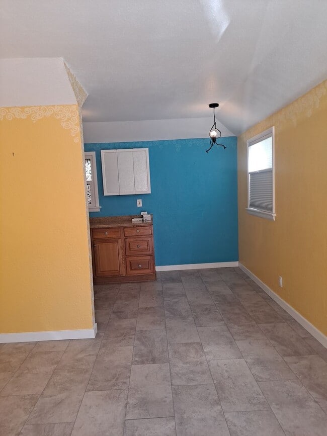 Photo - ALL PROSPECTIVE TENANTS MUST SUBMIT A $58 ...