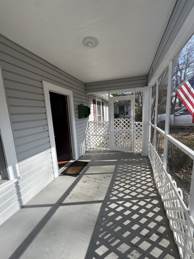 Photo - 86 Maxwell Ave SW