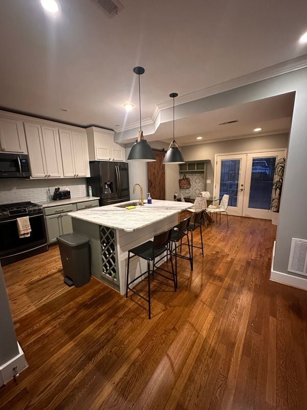 Photo - 2408 3rd St NE