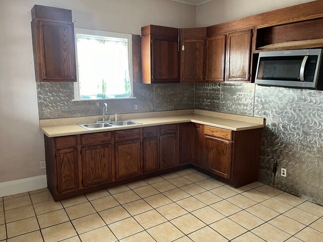 Photo - 3743 S Kedzie Ave