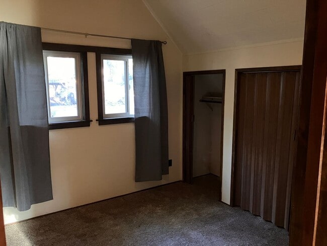 Photo - 2 Level cabin in a quiet wooded neighborhood