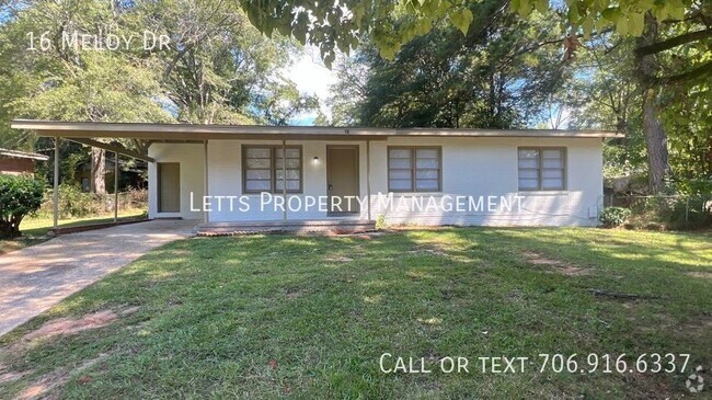 Building Photo - Quaint freshly remodeled home in desirable...