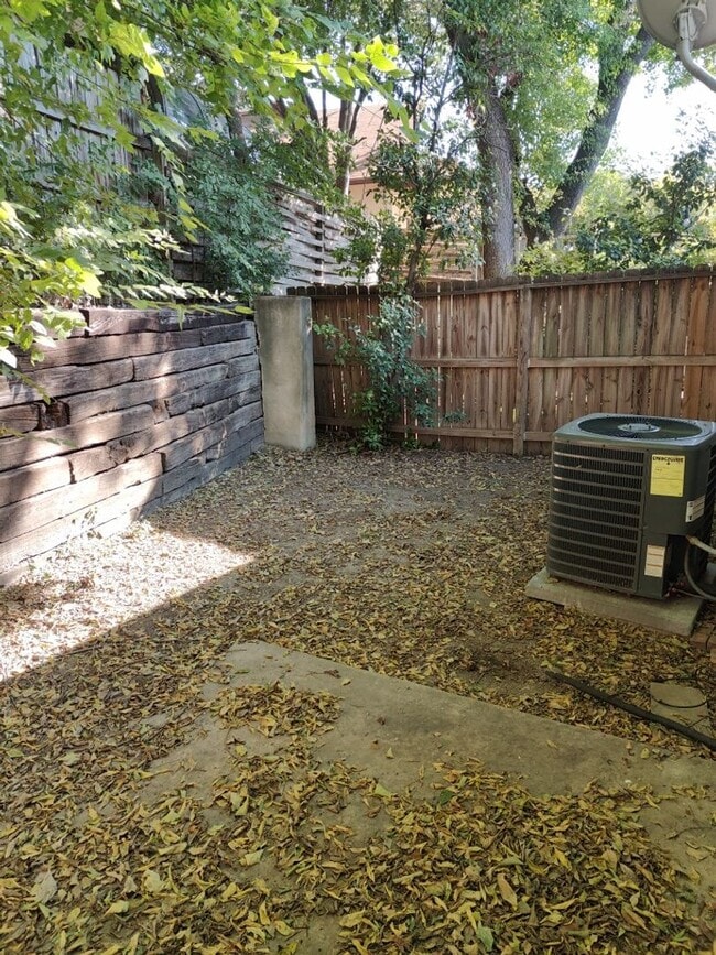 Photo - CONVENIENT TO MEDICAL CENTER AND USAA