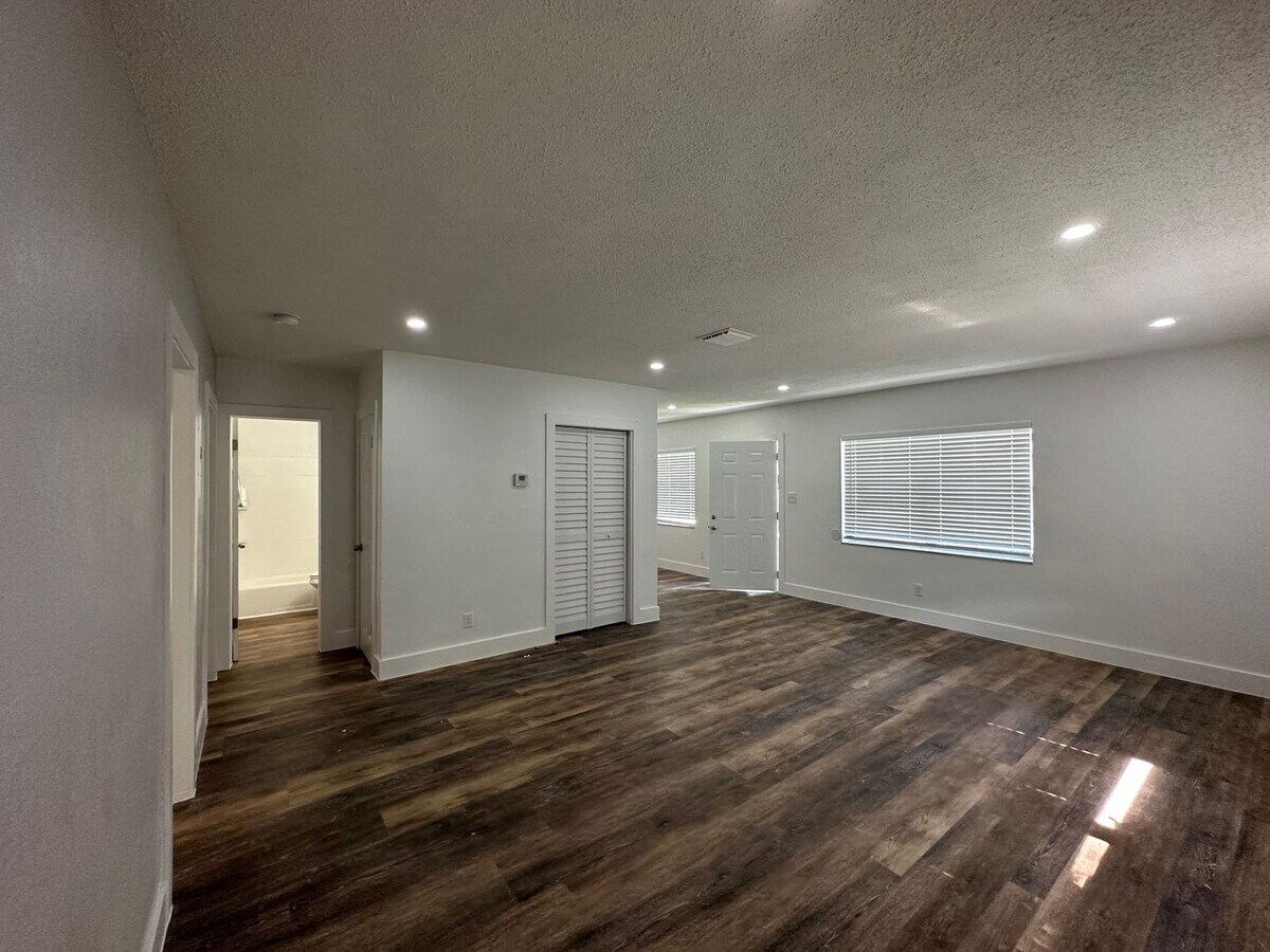Photo - Edgewood Apartments LLC