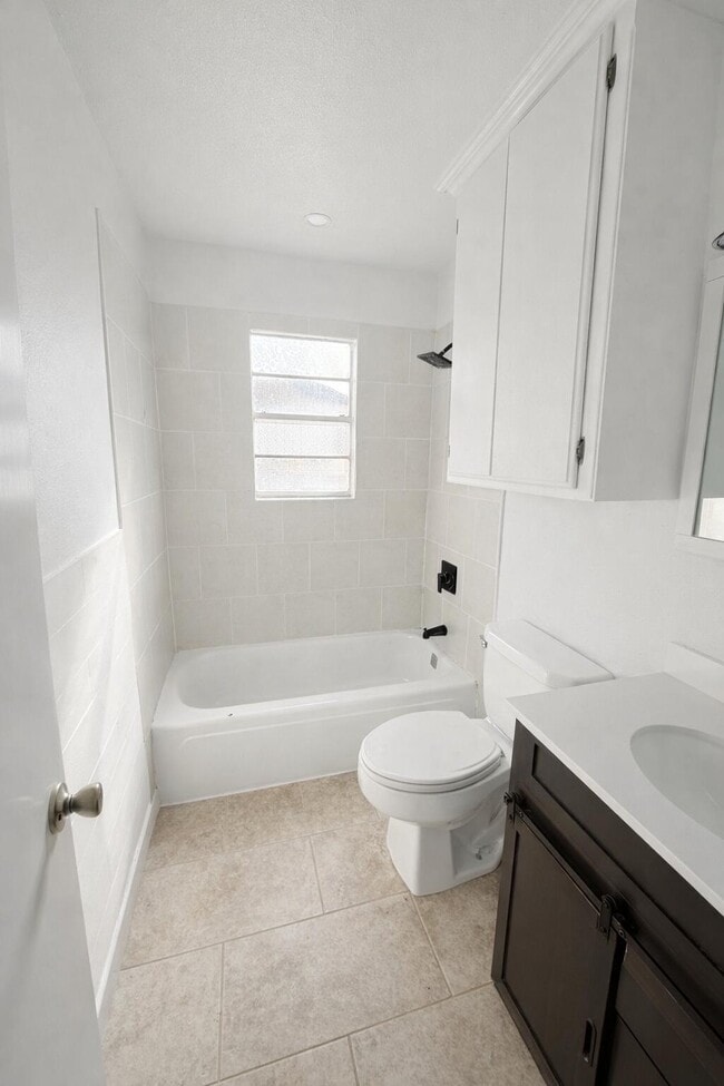 Photo - 1415 Holliday