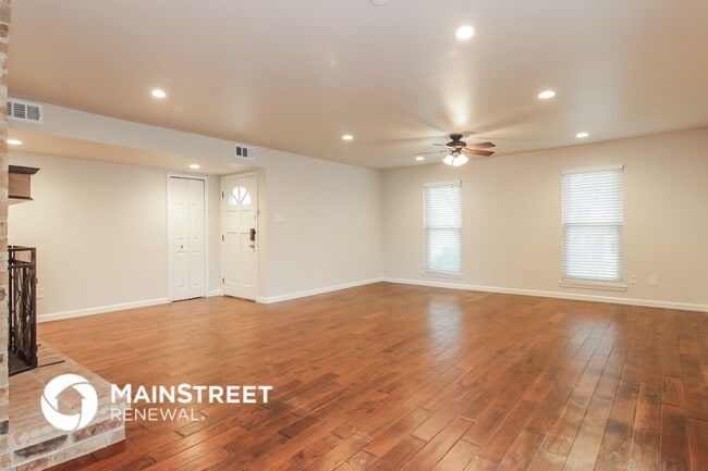 Photo - 18903 Platte River Way