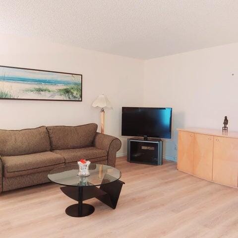 Photo - 767 Burgundy B