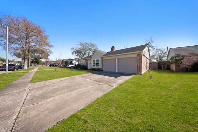 Photo - 9115 Tanager St