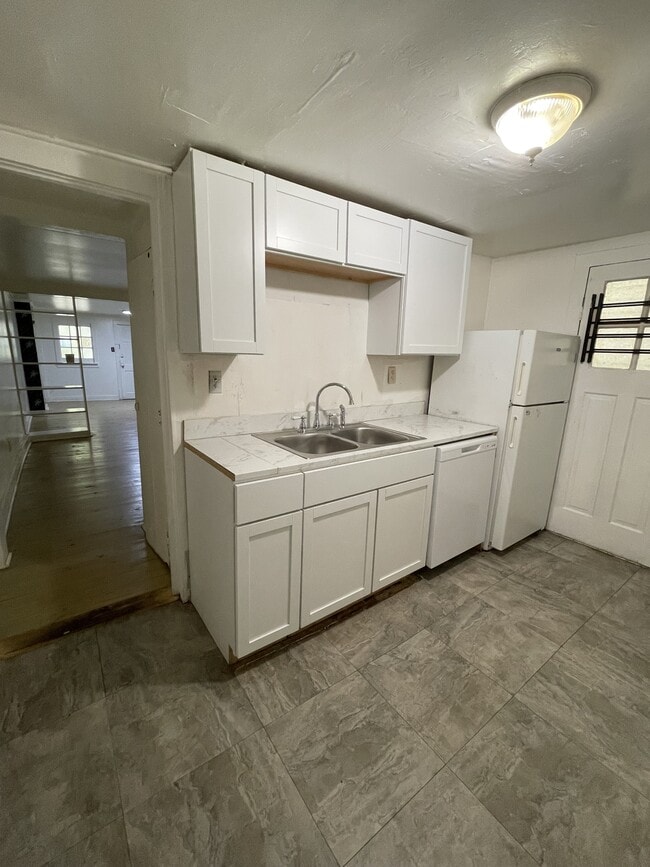 Photo - 4129 Prytania St Unit Lower Left