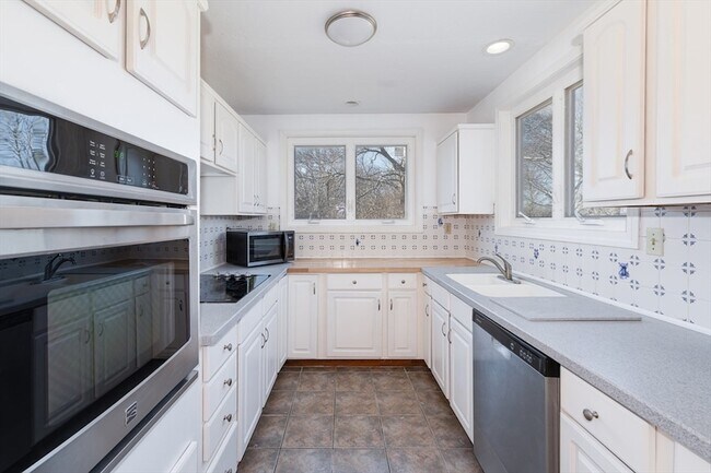 Photo - 29 Williston Rd