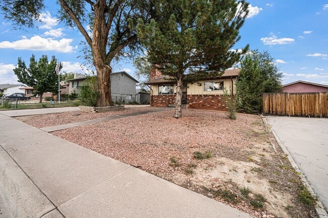 Photo - 4 Bed ranch home in Pueblo with Garage!