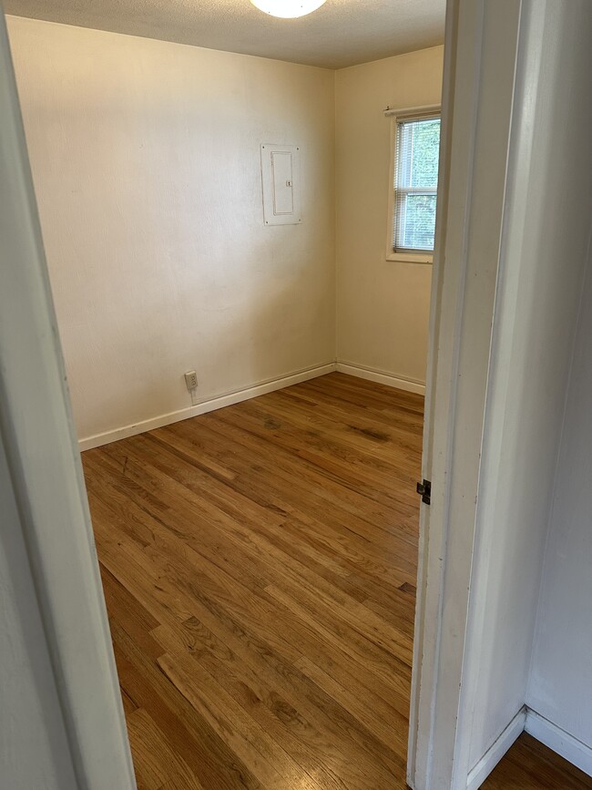 Photo - 363 6th Ave SW