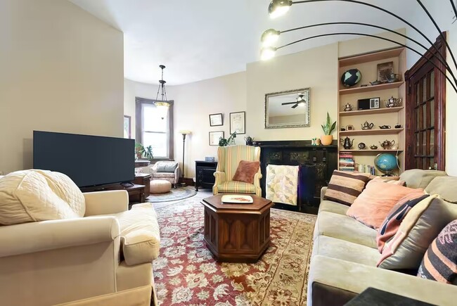 Photo - 837 N St Clair St