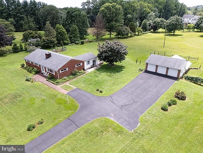 Photo - 1090 Wilson Ave