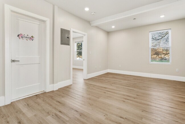 Photo - 41 Wolcott St Unit 4