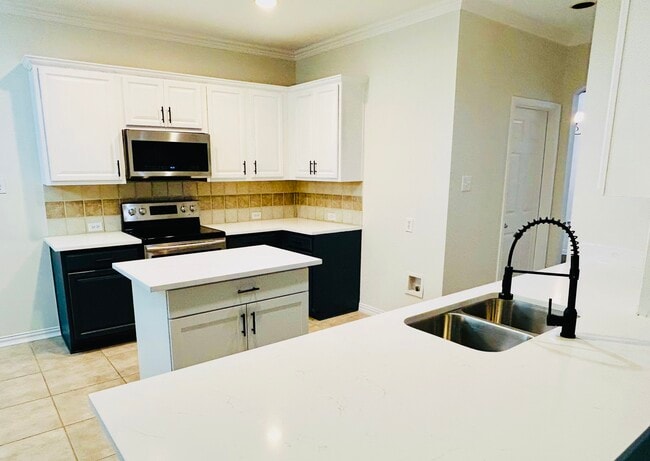 Photo - 8012 Wyoming Dr