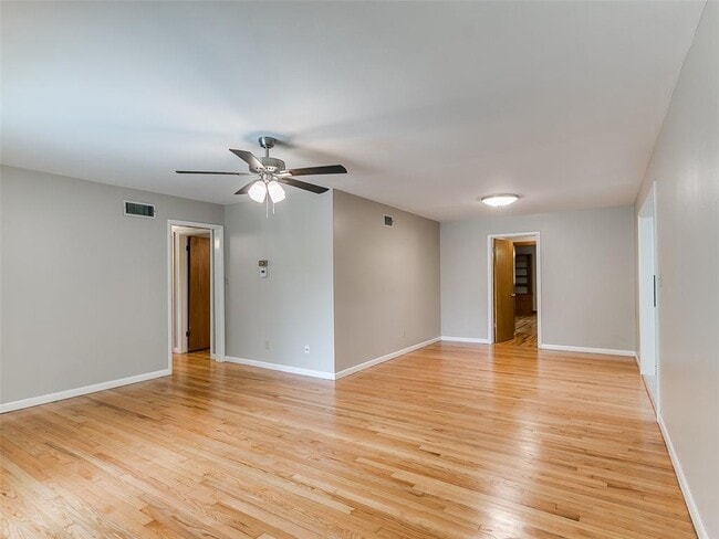 Photo - 1214 Cruce St