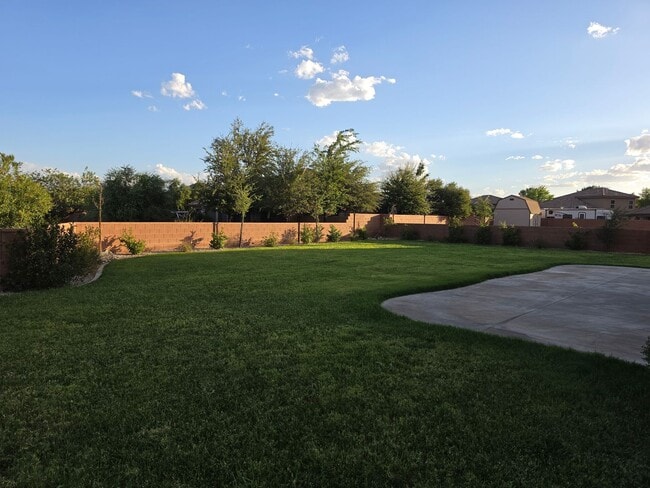 Photo - 445 W River Willow Ln