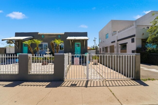 Photo - 1031 E Roosevelt St