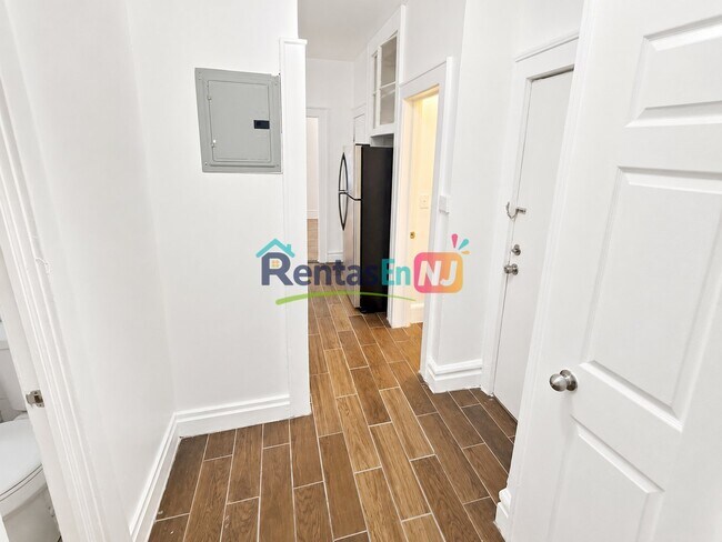Photo - 216 Sunset Ave Unidad 1R