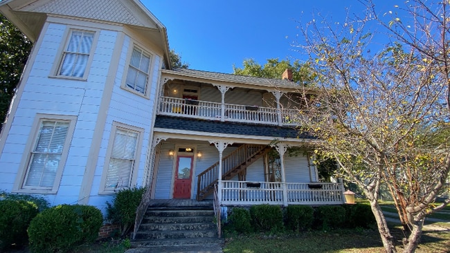 Building Photo - 208 S Trammell St Rental