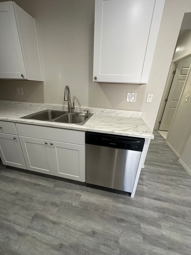 Photo - 1133 E Lee St