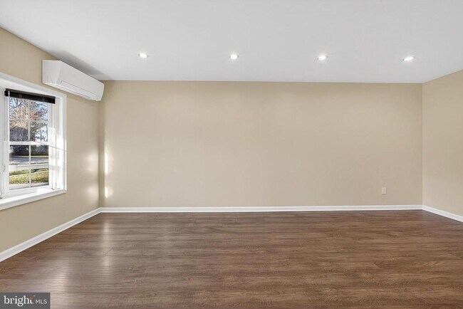 Photo - 51 Mecouch Dr