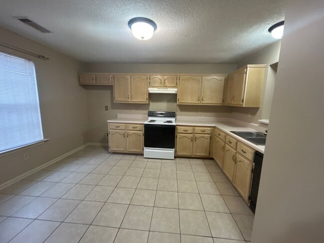 Photo - 8352 Keeli Cove