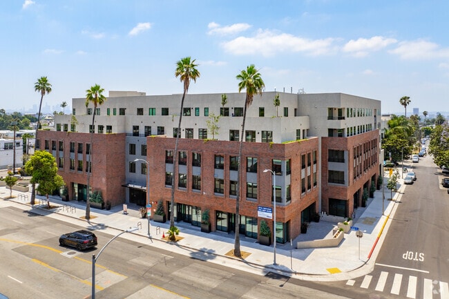 Alt Building