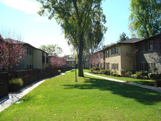 321 Rancho Dr Unit 14