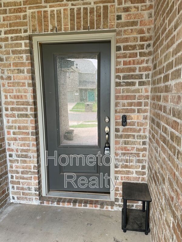 Photo - 1712 Vermilion Ln
