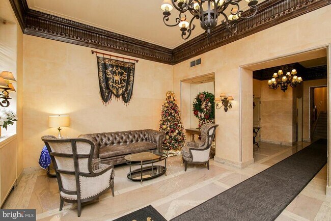 Photo - 2031 Locust St Unit 504