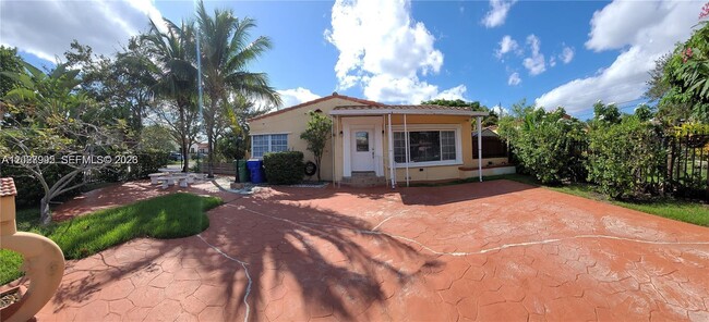 Photo - 1662 SW 19th Ave