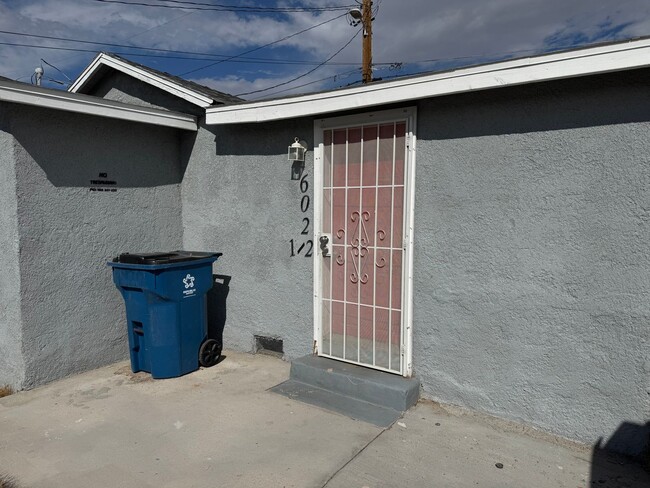 Building Photo - 602 W McWilliams Ave Unit 602 1/2
