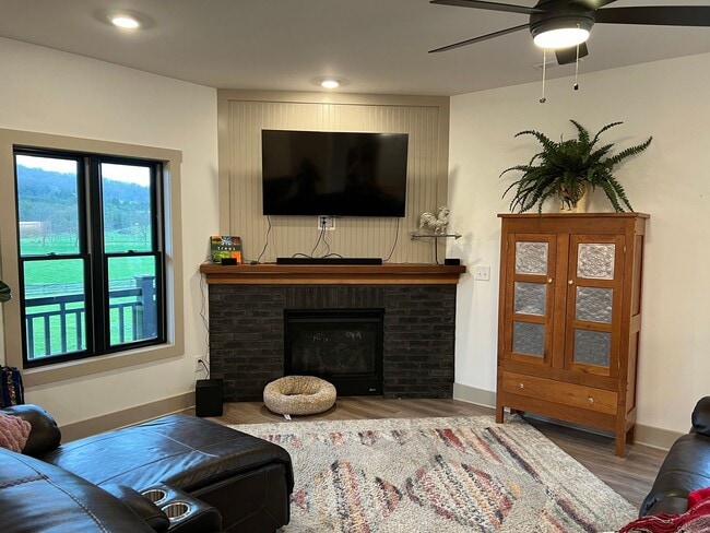 Photo - Home on Beautiful Farm and Vineyard Minutes From Town Of Blacksburg