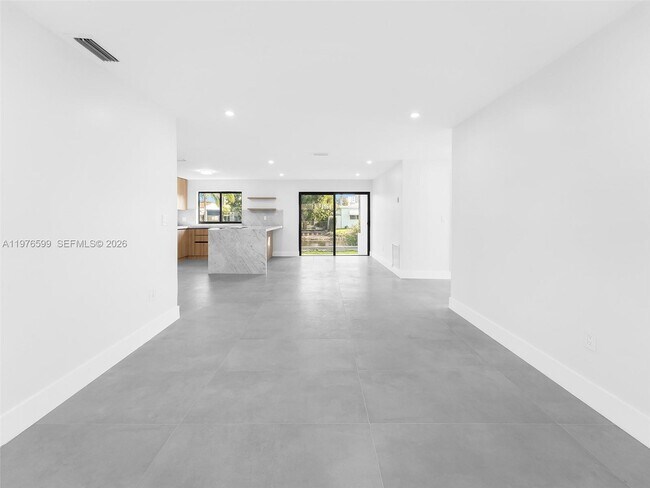 Photo - 212 SW 7th St