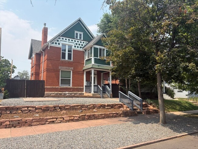 Building Photo - 521 S Grant St Unit #3
