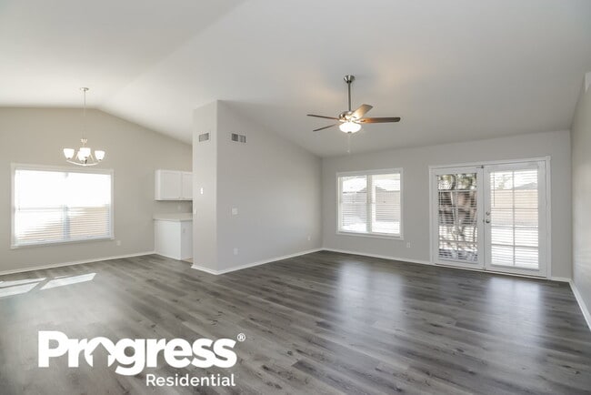 Photo - 814 N Sailors Way