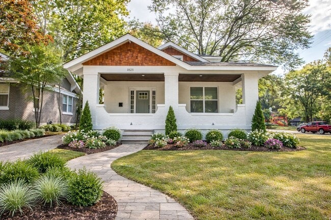 Building Photo - 1825 Young Ave