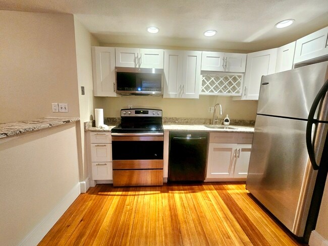 Photo - 39 South St Unit 4